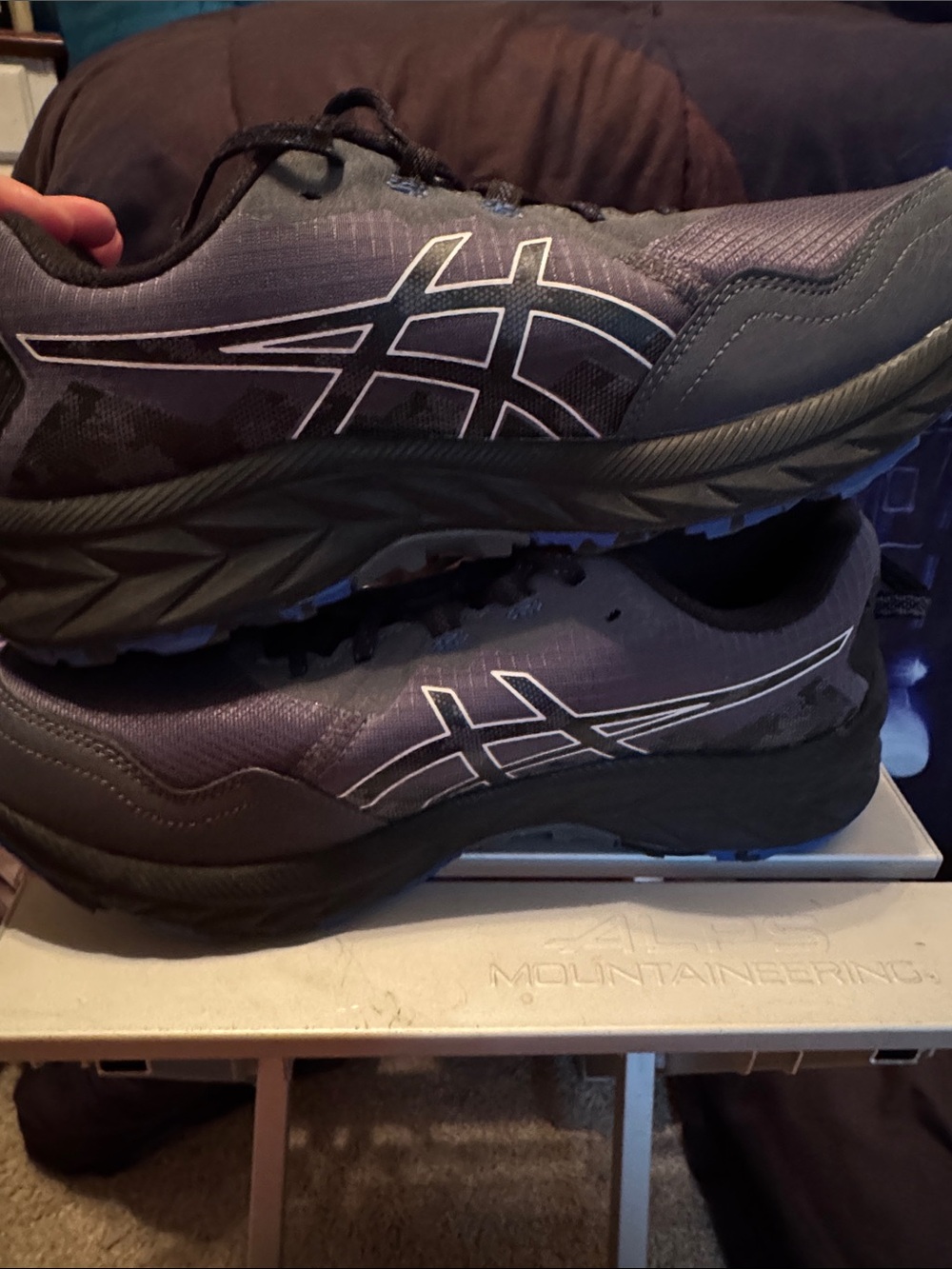 Men’s ASICS - Picture 2 of 6